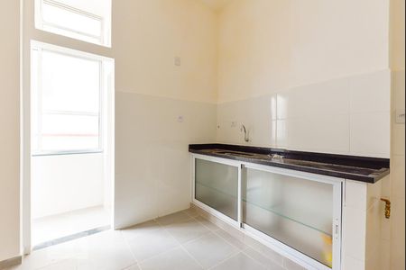 Cozinha de apartamento para alugar com 2 quartos, 130m² em Pinheiros, São Paulo