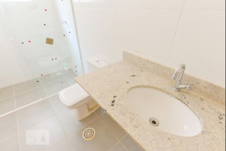 Banheiro de apartamento para alugar com 2 quartos, 130m² em Pinheiros, São Paulo