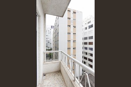 Sacada de apartamento para alugar com 2 quartos, 130m² em Cerqueira César, São Paulo