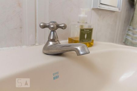 Casa à venda com 140m², 3 quartos e 2 vagasLavabo