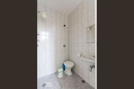 Casa à venda com 140m², 3 quartos e 2 vagasBanheiro de Serviço