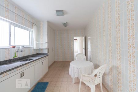 Casa à venda com 140m², 3 quartos e 2 vagasCozinha