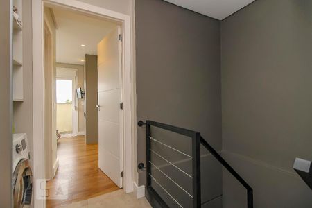 Apartamento para alugar com 80m², 2 quartos e 1 vagaCorredor - Escadas