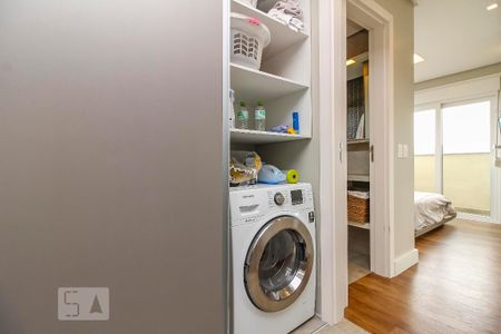 Apartamento para alugar com 80m², 2 quartos e 1 vagaCorredor - Lavanderia