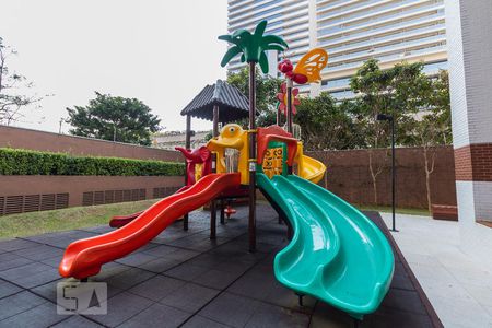 Apartamento para alugar com 168m², 2 quartos e 3 vagas Apartamento para alugar com 168m², 2 quartos e 3 vagasPlayground - Condomínio