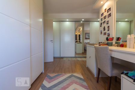 Apartamento para alugar com 168m², 2 quartos e 3 vagas Apartamento para alugar com 168m², 2 quartos e 3 vagasQuarto Suíte Master