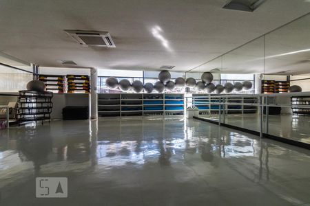 Apartamento para alugar com 168m², 2 quartos e 3 vagas Apartamento para alugar com 168m², 2 quartos e 3 vagasAcademia - Condomínio