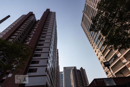 Apartamento para alugar com 168m², 2 quartos e 3 vagas Apartamento para alugar com 168m², 2 quartos e 3 vagasFachada - Condomínio