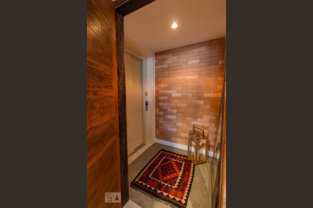 Hall de Entrada de apartamento para alugar com 2 quartos, 168m² em Vila Cruzeiro, São Paulo