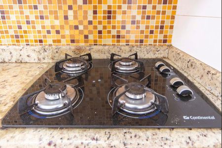 Apartamento para alugar com 50m², 2 quartos e 1 vaga Apartamento para alugar com 50m², 2 quartos e 1 vagaFogão