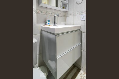 Apartamento à venda com 48m², 2 quartos e sem vagaBanheiro - Armário