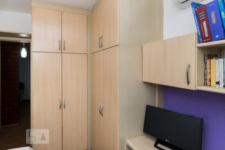 Apartamento à venda com 48m², 2 quartos e sem vagaQuarto 2 - Armários