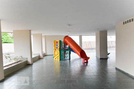 Apartamento à venda com 72m², 1 quarto e 1 vagaÁrea comum