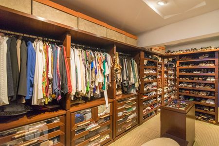 Apartamento para alugar com 480m², 3 quartos e 6 vagasCloset da Suite