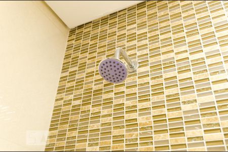 Apartamento à venda com 72m², 2 quartos e 2 vagasChuveiro