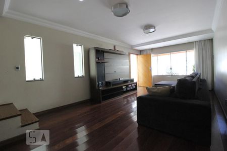 Sala de casa à venda com 3 quartos, 210m² em Itaberaba, São Paulo