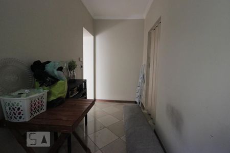 Casa à venda com 210m², 3 quartos e 4 vagasÁrea de Serviço