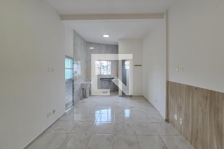 Sala/Quarto de casa para alugar com 1 quarto, 32m² em Baeta Neves, São Bernardo do Campo