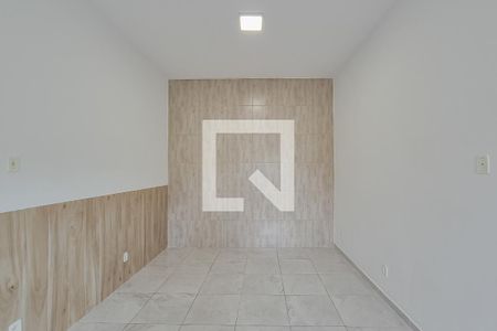 Sala/Quarto de casa para alugar com 1 quarto, 32m² em Baeta Neves, São Bernardo do Campo