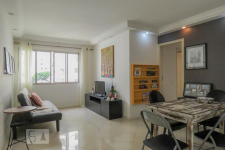 Sala  de apartamento à venda com 3 quartos, 73m² em Moema, São Paulo