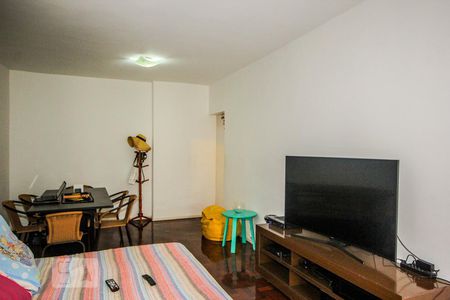 Apartamento à venda com 100m², 2 quartos e 2 vagasSala