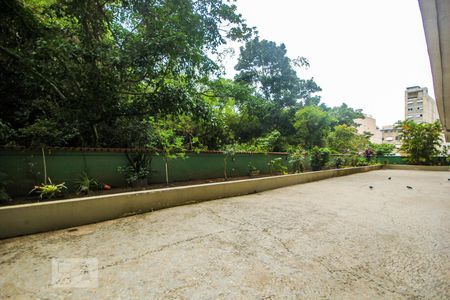 Apartamento à venda com 100m², 2 quartos e 2 vagasÁrea Comum - Playground