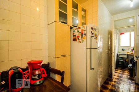 Apartamento à venda com 100m², 2 quartos e 2 vagasCozinha