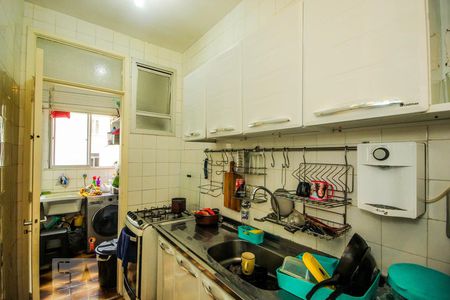 Apartamento à venda com 100m², 2 quartos e 2 vagasCozinha
