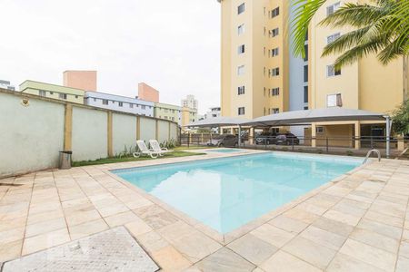 Apartamento à venda com 82m², 3 quartos e 1 vaga Apartamento à venda com 82m², 3 quartos e 1 vagaÁrea comum - Piscina