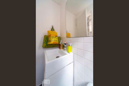 Lavabo  de casa de condomínio para alugar com 2 quartos, 62m² em Vila Homero Thon, Santo André