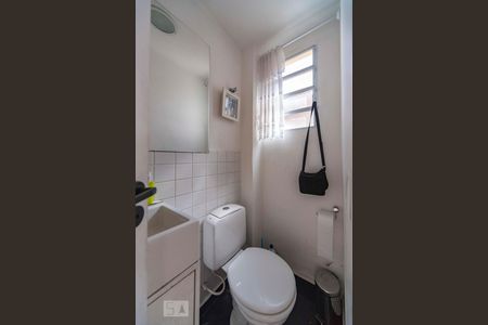 Lavabo  de casa de condomínio para alugar com 2 quartos, 62m² em Vila Homero Thon, Santo André