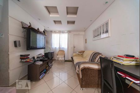 Sala de casa de condomínio para alugar com 2 quartos, 62m² em Vila Homero Thon, Santo André