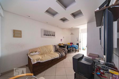 Sala de casa de condomínio para alugar com 2 quartos, 62m² em Vila Homero Thon, Santo André
