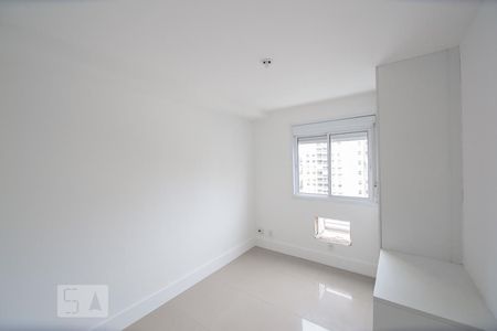 Quarto de apartamento para alugar com 3 quartos, 164m² em Recreio dos Bandeirantes, Rio de Janeiro
