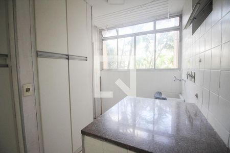 Apartamento à venda com 79m², 3 quartos e 1 vagaarea de serviço