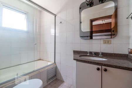 Apartamento para alugar com 133m², 3 quartos e 1 vagaBanheiro da suite