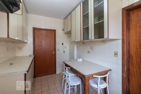 Apartamento para alugar com 133m², 3 quartos e 1 vagaCozinha