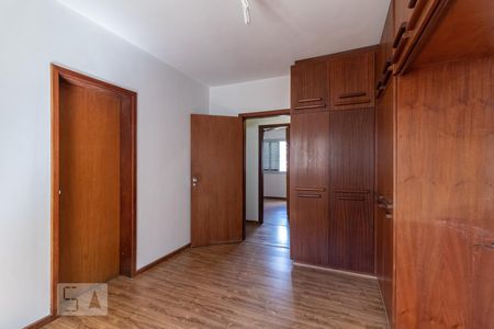 Apartamento para alugar com 133m², 3 quartos e 1 vagaSuite
