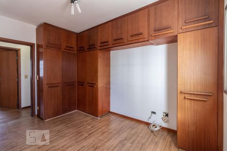 Apartamento para alugar com 133m², 3 quartos e 1 vagaSuite