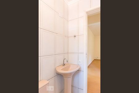 Banheiro de apartamento para alugar com 2 quartos, 65m² em Santo Antônio, Osasco