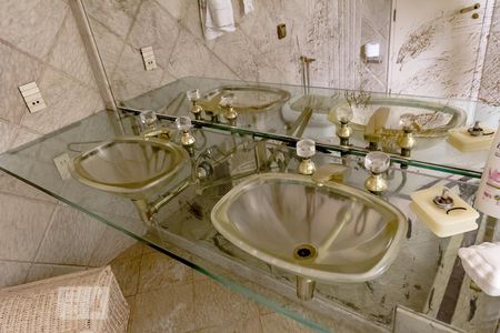 Apartamento para alugar com 350m², 3 quartos e 2 vagasBanheiro do quarto 1