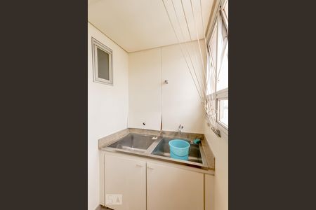 Apartamento para alugar com 350m², 3 quartos e 2 vagasÁrea de serviço