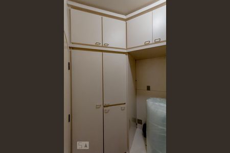 Apartamento para alugar com 350m², 3 quartos e 2 vagasDespensa 