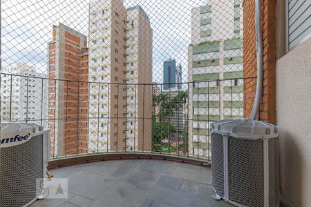 Sacada de apartamento para alugar com 1 quarto, 50m² em Cambuí, Campinas