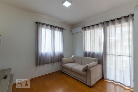 Sala de apartamento para alugar com 1 quarto, 50m² em Cambuí, Campinas