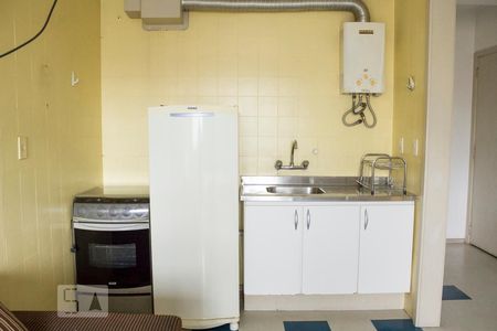 Cozinha de kitnet/studio para alugar com 1 quarto, 29m² em Cidade Baixa, Porto Alegre