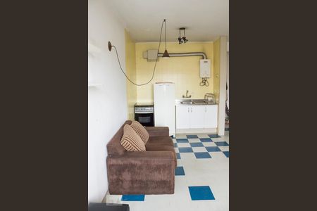 Sala/Cozinha de kitnet/studio para alugar com 1 quarto, 29m² em Cidade Baixa, Porto Alegre