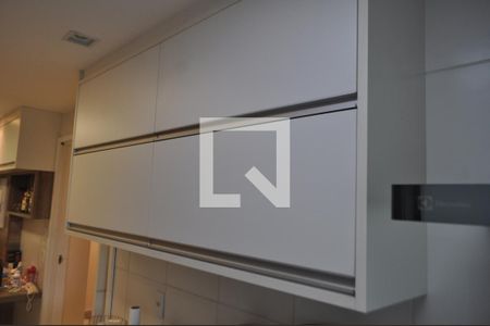 Apartamento à venda com 144m², 3 quartos e 2 vagasCozinha - Armários