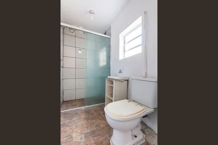 Banheiro de casa para alugar com 1 quarto, 50m² em Parque Imperial, São Paulo