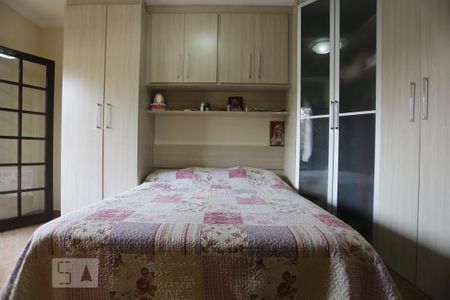 Casa à venda com 255m², 4 quartos e 4 vagas Casa à venda com 255m², 4 quartos e 4 vagasSuíte